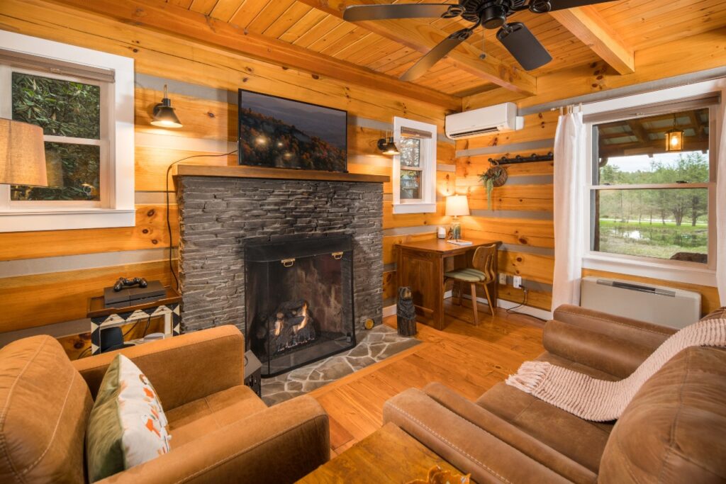 Fernwood Cabin – Charming and Quaint - Kradel's Kabins