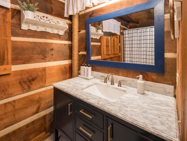 Bathroom Log Cabin Tanglewood Kradel's Kabins