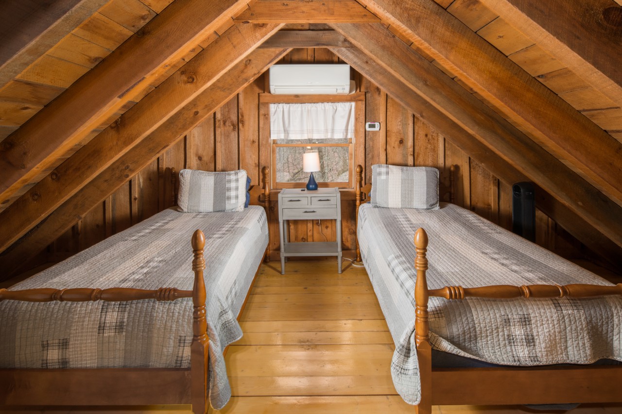 Twin Beds Log Cabin Tanglewood Kardel's Kabins